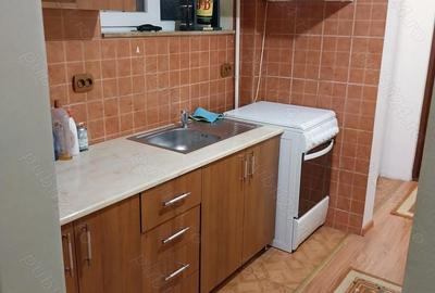 Apartament cu 3 camere semidecomandat în Central - 2