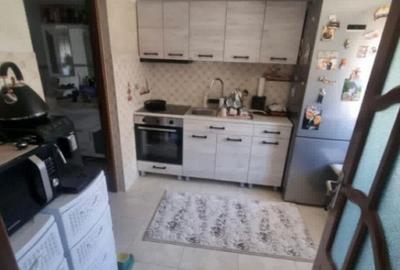 Casă cu 5 camere cu Teren 3100 Mp în Măneuți - 3