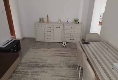 Apartament cu 3 camere în Central - 1