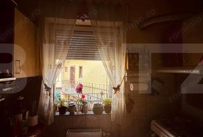 Casă cu 6 camere cu Teren 277 Mp în Central - 9