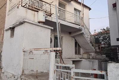 Casă cu Teren 30 Mp în Central