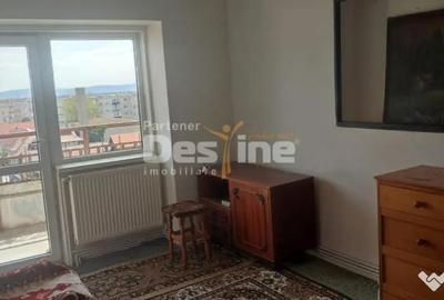 Apartament cu 3 camere decomandat în Central - 1