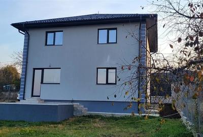 Persoana fizica-Casa 5 camere Visan Bucium,500 mp teren,Incalz. pard - 12