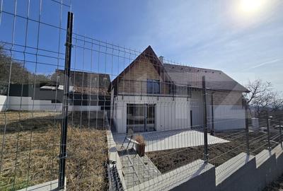 Casa de vanzare, 4 camere, 202 mp, Langa Padure - 6