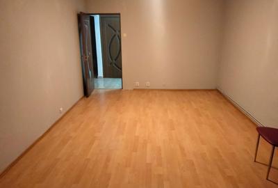 Apartament cu 2 camere decomandat în 13 Decembrie - 1