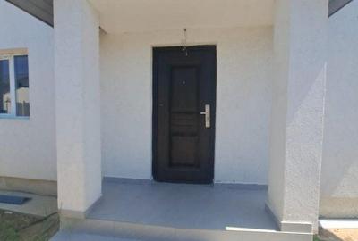 Casă cu 4 camere cu Teren 237 Mp în Central - 14