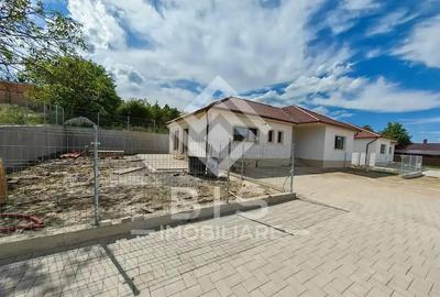 Casa parter 600 mp - Valea Jelnei