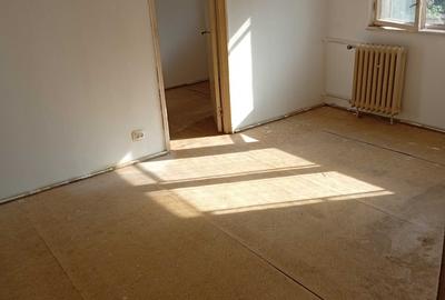 Apartament cu 3 camere semidecomandat în Malu Roșu - 7