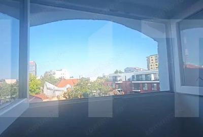 Apartament de vanzare, cu 2 camere, zona Stefan cel Mare - 3