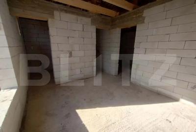 Casă cu 4 camere cu Teren 1000 Mp în Jelna - 11