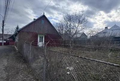 Casa demolabila, teren 1000mp, centru , Radauti - 1