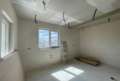 Casă cu 5 camere cu Teren 410 Mp în Urseni - 13