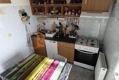 Apartament cu 3 camere decomandat în Crâng - 6
