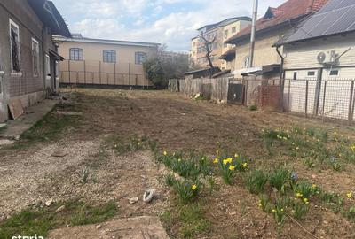 Teren de 1111 mp, în Central - 11