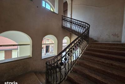 Apartament cu 4 camere în Central - 7
