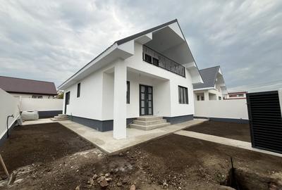 Casă individuală cu 4 camere cu Canalizare în Valu lui Traian - 1