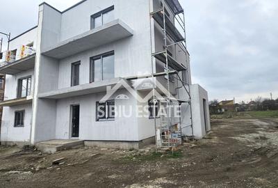 Duplex cu 4 camere cu Canalizare în Exterior Nord - 2