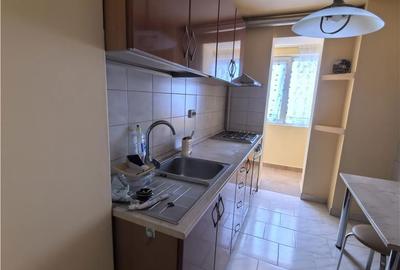Apartament cu 3 camere decomandat, mobilat în Circumvalațiunii - 10