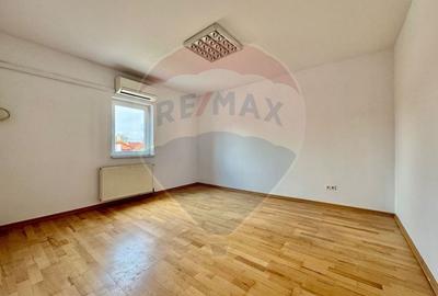 Casa / Vila cu 7 camere de vanzare in zona Elisabetin - 11