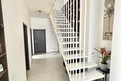 Vila impozanta, aspect deosebit, configuratie tip duplex, view, Brasov - 2