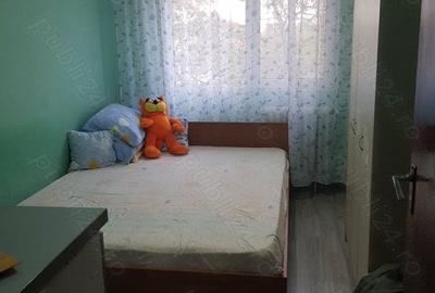 Apartament  4 camere - Ozana - 1 DECEMBRIE 1918