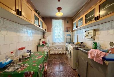 Apartament cu 2 camere semidecomandat, mobilat în Circumvalațiunii - 6
