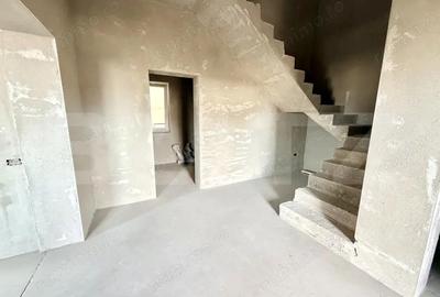 Casă cu 4 camere cu Teren 350 Mp în Central - 11