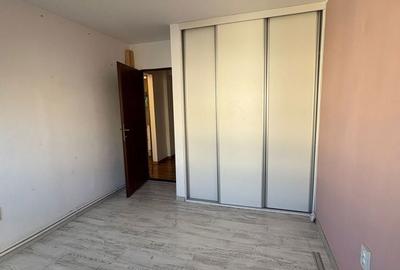 Apartament cu 3 camere decomandat în Lenin - 4