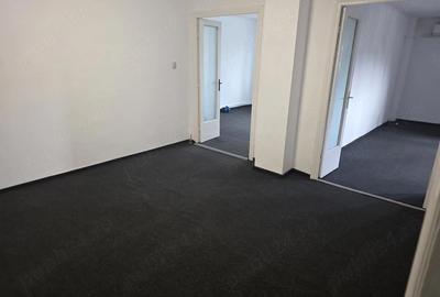 Apartament cu 3 camere semidecomandat în Moșilor - 2