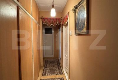 COMISION 0!  Apartament de vanzare, 3 camere, etaj intermediar, zona Micro III - 7