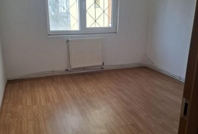 Apartament cu 3 camere decomandat în Central - 4