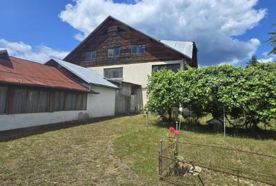 Brebu, Prahova,teren 2232mp + doua constructii in suprafata de 382mp, utilitati - 5