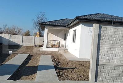 Casa pe parter in zona Cernele, teren 400 mp - 2