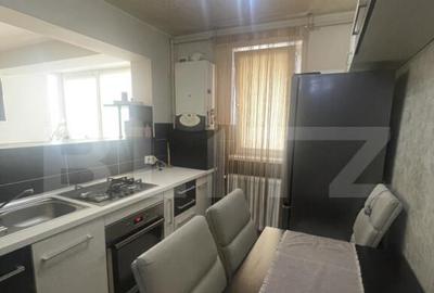 Inchiriere apartament 4 camere zona Lama, etaj 2 - 2