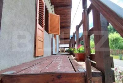 Casă cu 7 camere cu Teren 440 Mp în Poiana - 17