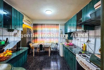 Ap. 4 camere in Deva, zona ultracentrala, Str. Imparatul Traian, 95 mp, decomandat, etaj 4. - 10