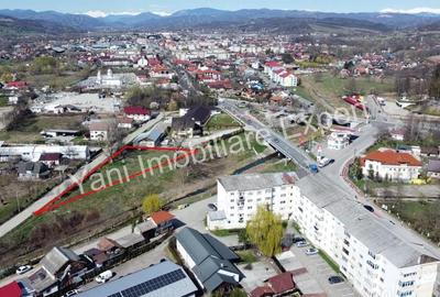 Teren de 1605 mp, în Ultracentral - 4