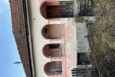 Casa batraneasca de vanzare in comuna Bughea de Jos - 1