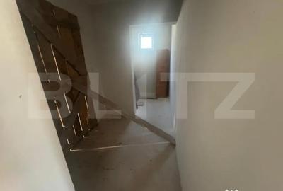 Casă cu 5 camere cu Teren 1000 Mp în Vetiș - 4