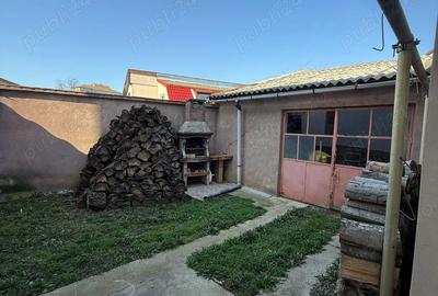Casă cu Teren 249 Mp în Central - 3