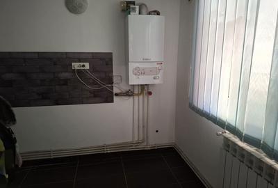 Spațiu comercial, de 60 mp, în Central - 7