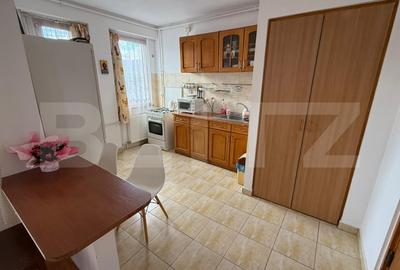 Apartament cu 3 camere semidecomandat, mobilat în Florești - 1