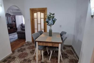 Apartament cu 3 camere semidecomandat în Central - 4