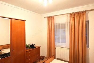 Apartament cu 4 camere decomandat în Central - 3