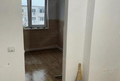 Apartament cu 2 camere semidecomandat în Calea Galați - 4