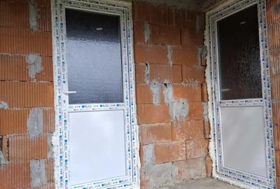 Casă cu 4 camere în Central - 2