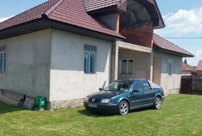 Casă cu 5 camere cu Teren 1500 Mp în Apateu - 4
