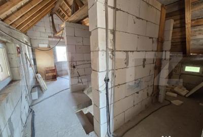 Casă cu 3 camere cu Teren 199 Mp în Aeroport - 2