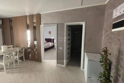 Apartament cu 3 camere decomandat în Metalurgiei