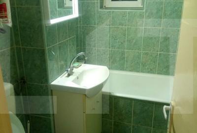 Apartament cu 2 camere decomandat în Simeria